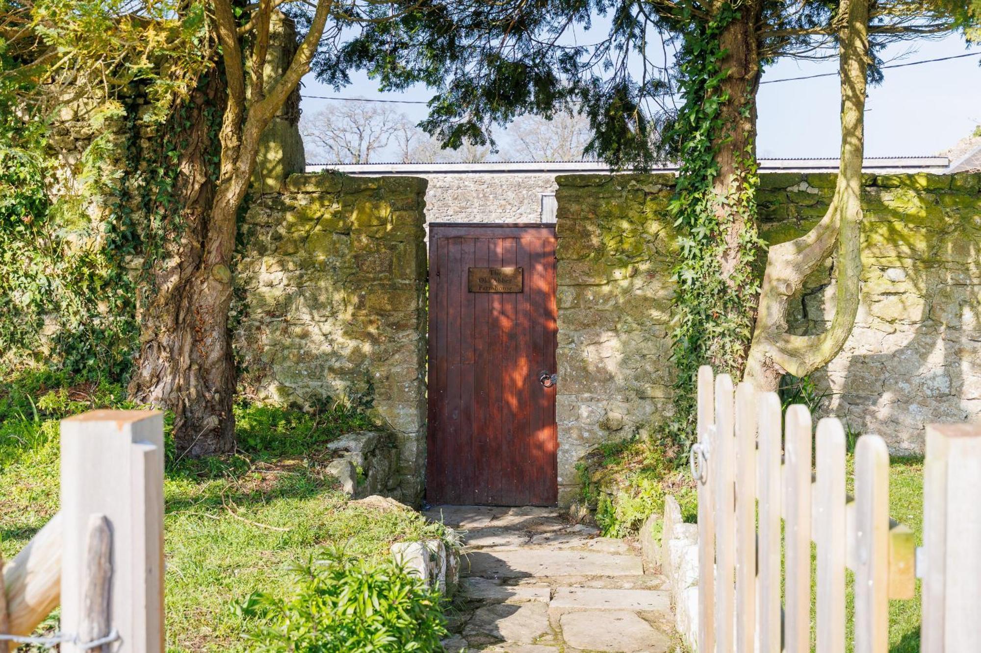 The Old Abbey Farmhouse ไรด์ ภายนอก รูปภาพ